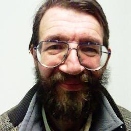 Ikuinen opiskelija ja hieman boheemi luonne. Uskon Kristukseen ja evoluutioon.