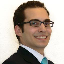 Nacido en Cáceres y extremeño de pura cepa. Doctorado por la Universidad Politécnica de Madrid. Profesor investigador dentro del Grupo de Sistemas Inteligentes.