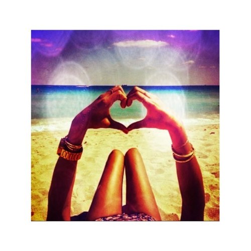 BigHeelsBigHair's profile picture. Disney, Doctor Who, Gilmore Girls, the beach, clothes, and nail polish. Yeah thats basically it. #HAILSTATE