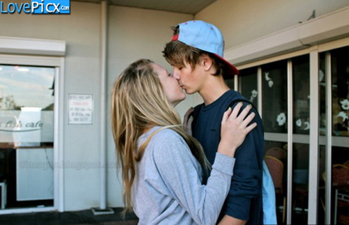 I actually love Alex more than anything!:* Hey biittcchhess i'm Emma, follow me and you won't regret it :)