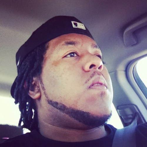 what's up its your boi bodilly I'm 22 love to sing and chill with my people