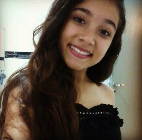 Pamella Miss Recreio, cantora, compositora, diva e linda, amo e represento ate o final...
Since:23/3/13