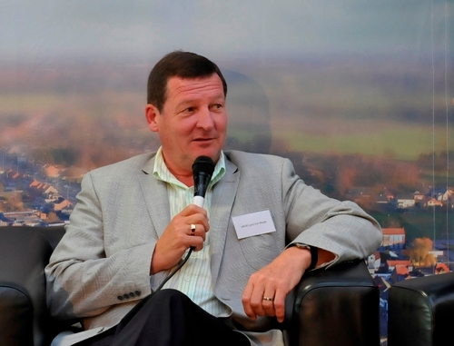 bestuurder in organisties, pr expert/kmo Coach, Levens Lang Leren=LeLaLe intervisie, https://t.co/xEVlZzVFoq, The Master Vintner https://t.co/6yW0b0t43q
