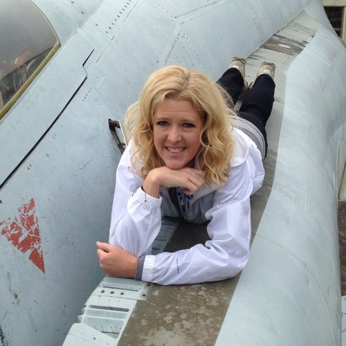 I'm a Christian, Wife, Mom of 2, Space Geek (STS 127,128,133,134&135), Texas Longhorn fan & baseball fan. #GRAIL #NASATWEETUP attendee.
