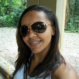 Sou uma pessoa que gosta de praia, fultebol, mas nao so do futi mas tbm dos jogadores rsrsrs
odeio falsidade mentira e gente arrogante