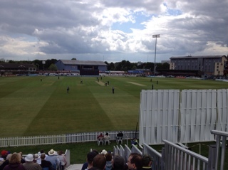 Keeping busy. Warwickshire bears, Wrexham, Kansas city chiefs and other unrelated gubbins.. 🏴󠁧󠁢󠁷󠁬󠁳󠁿