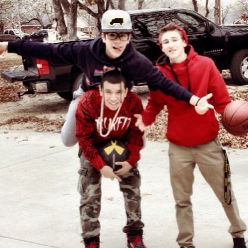 I am A Directioner,Mahomie,and a beliber so get over it
