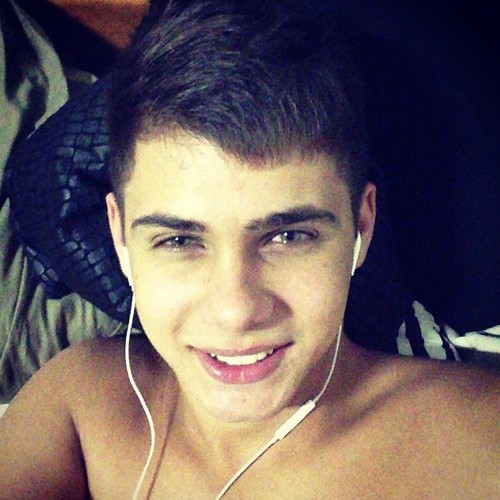 Cantor famoso e cover da gretchen