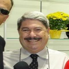 Sou diretor da empresa Masterview. Nossa empresa é referência para profissionais da beleza em analise capilar.Visite nosso site e siga-nos no facebook.