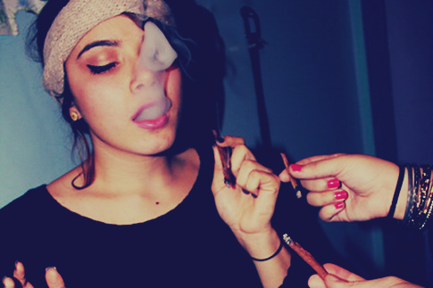 blunt_bitchezz's profile picture. Why go to highschool when you can go to school high?