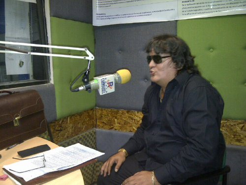 Comediante, compositor, libretista, poeta, buen amigo y Cubano 100% Contratos al 0988284666