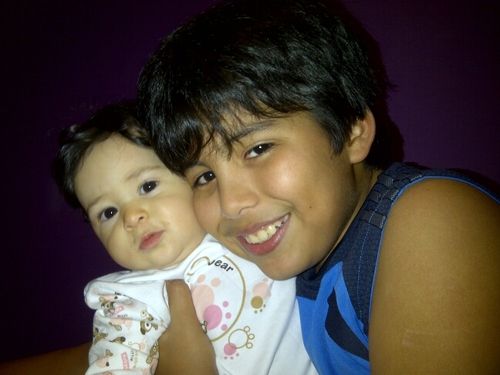 etom_ve's profile picture. 