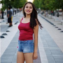 Dame mil razones para amarte y yo tendré mil y una razones para odiarte.