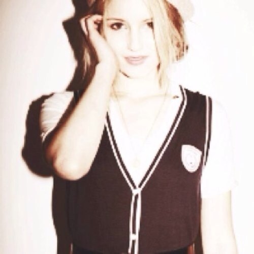 Ghost of Grace Kelly || RP Acc. Literate. 18+. || Fabrevans. Quinntana. Quick. OTP's.♛ ||     I am ta he