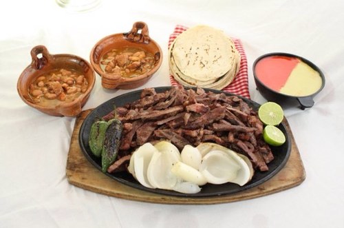 Restaurant, tacos mañaneros, comida casera, antojitos mexicanos y mucho mas.....