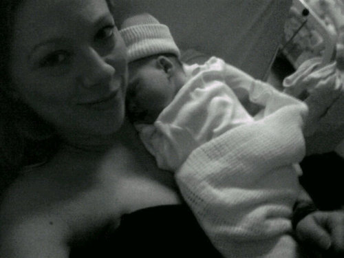 Born in Nottingham, lives up North. Loves curry & beer, music, movies, love and life! Mum to two beautiful kids.