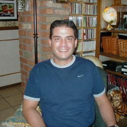 I'm an Arizonan (Prescott) currently living in Chile. Huge D-back fan!