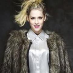 Lindas roupas e Acessórios para vc que gosta de moda!! compre na  http://t.co/PDu7QQz4eG grife da sophia. @sophiaabrahao divulgando