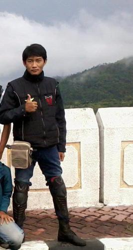 rezhapulsarian's profile picture. yes im a biker, got a problem with it ?