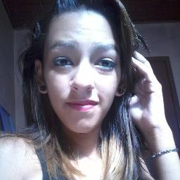 Eu posso Não ser a Melhor Pessoa do Mundo ...
Mas não Finjo ser quem Eu não Sou...
A MINA É ZIKA