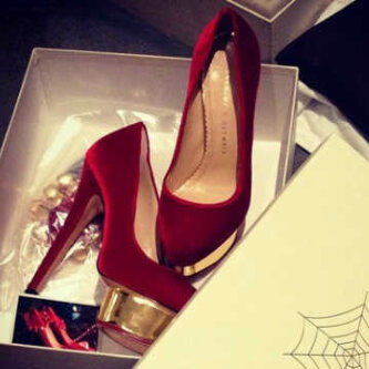 __ آحب امي و كل شىَ يتعلق باميَ ♥​ *