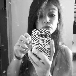 Hello my name is Camila, i'm 16 years old & i love music and going out with friends ♥