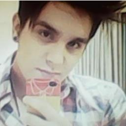 E agora não tem quem arranque você de dentro do meu coração,você é minha fantasia,meu sonho lindo,minha ilusão @luansantana