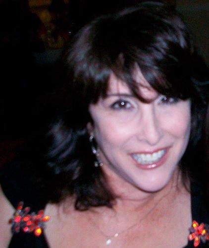 AndreaBMayer's profile picture. 