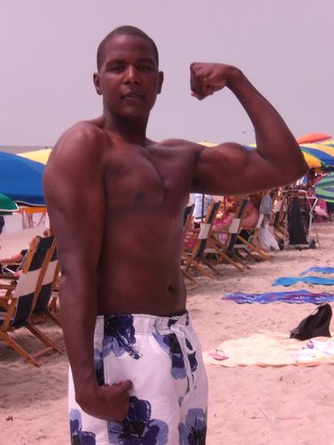 Entrepreneur,Educator,Fitness expert. Lost 50 pounds in 06, writing a book sharing my lessons learned. Check out my blog for fitness advice and free workouts