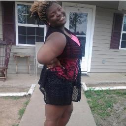 hello im quisha greene , follow me bxtch @_simplypretty  im a lovinq mother to Za'Montaue De'Anthony Greene , single , freaky asf & doing me ! follow me ..