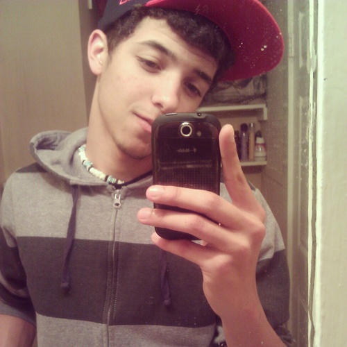 I'm 18 and crap so follow me