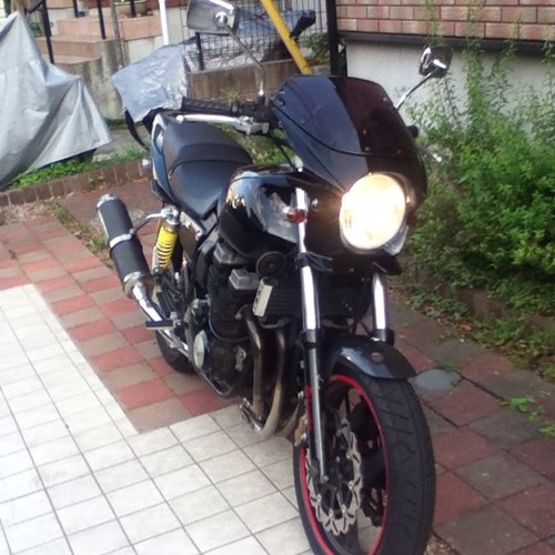 バイクがとても大好きな高校生。 大自二取る予定(￣Д￣)ﾉ愛車は、XJR400R よろしくね(o^^o) 高3  SKY所属