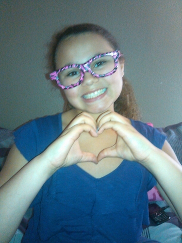 HI!!!!I'M A DIRECTIONER/MIXER AND I LOVE MUSTACHES! FOLLOW ME I FOLLOW BACK PROMISE!