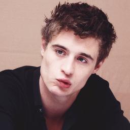 I'm Divergent. Shhhh.... @tris_four owns my heart for internity! [Multi RP]