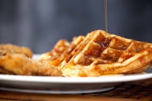 A Hawaiian restaurant for foodies and coffee snobs.