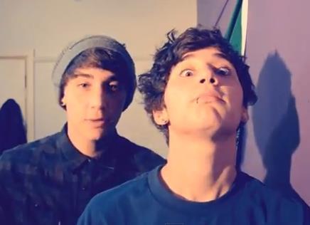 skater,janoskianator,directioner,and arianator :) follow me and ill follow you back for sure :)