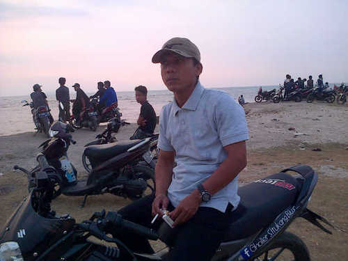 Harus semangat dlm menjAlani hidup