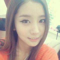 ( ↷ @pastel_rp┊hello venus' lee yooyoung┊#95liner┊single┊bittersweet yoo. ♡ )