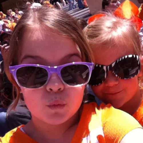 # I follow back . Madison . Blue. Rapp . Frogz. Ocean. Orange juice. 

Be nice to one another! ❤