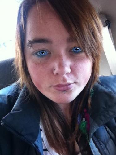 im 16 loved ub40 and wrestling for my whole life and i live in new zealand im inlove with ROBIN CAMPBELL from ub40