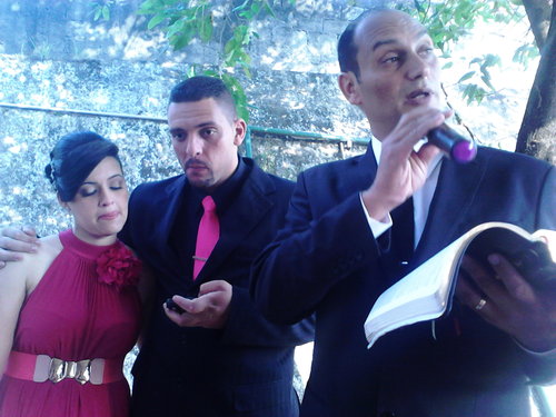 Pastor evangélico terapêuta, trabalhando nas obras sociais do Instituto Nascer de Novo trata comunidades, famílias e dep químico c11996083982,34289798,981662214