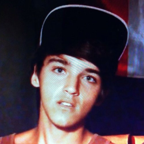 James,Luke,Beau,Gina,Norm&Faydee 2 British Janoskianators! :) Follow us! & we'll give you a janoskians baby ;)