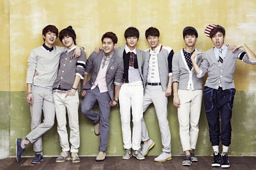 인피니트 팬덤 인스피릿봇입니다!인스피릿외 모둔분들과소통하며 인피니트얘기를하구 질문이있으시면답해주고,인스피릿여러분끼리 엮어주고친하게지내기위해 원하시면소개도내드립니다!인스피릿분들끼리친하게지내요~♥