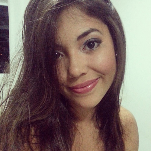 Impaciente,nervosa,dramática,nada romântica.. e to mandando um foda-se pra gente se entender! :)