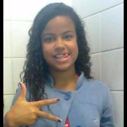 me segue no meu outro twitter? @itspolyprinces. obg