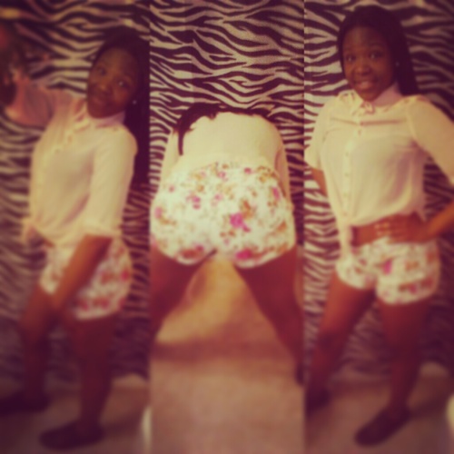 I Just Be COOLING It With My LOVE Ones Just Layed Backk Livingg LIFE On My RICH BITCH SHIT :))