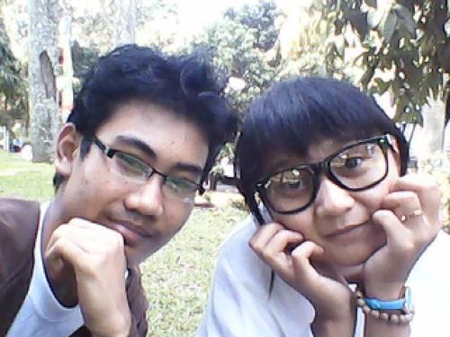 Aqu tuh orang nya simple | gag bisa marah | pendiam | kata sahabat qu, aqu tuh orangnya aktifis | just friends forever | saya lahir di bogor, 2 january 1996 |