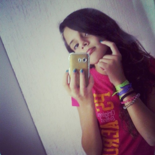 só chore quando a alegria de sua vitória não couber em um lindo sorriso...insta:@conte_gabi :3