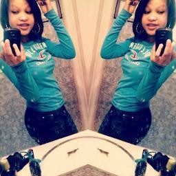 Kik:ave_ave12  IG: @aver_leigh Beautiful twifey @AyeeItsCasie follow us king of the lions . Awkward ✌