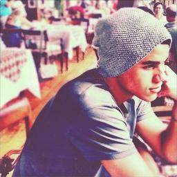 JamesP_LA's profile picture. James Peters | 18 | older brother to Ally, close to Izzy and Cat, jock, sweet, loves to party, have trust issues|Single, Bi|LOVE TACOS LIKE I LOVE EXERCISE! :3